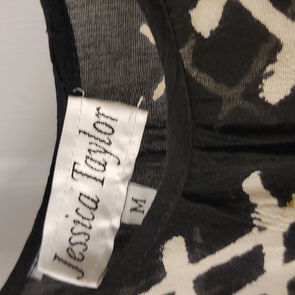 Butterfly print swimsuit cover-up size M - Picture 3 of 3